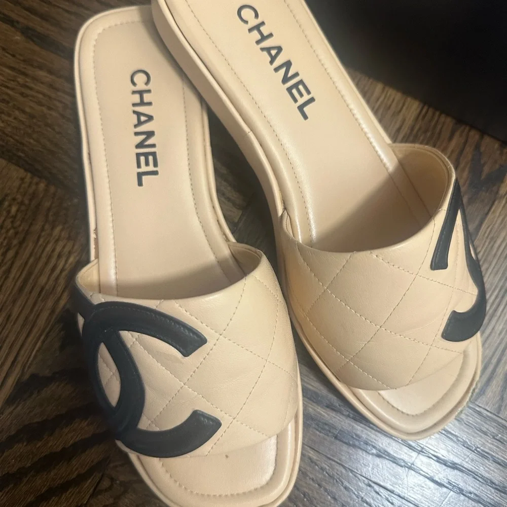 Chanel Cambon Beige Quilted Slides with Black Interlocking CC in Black - Picture 7 of 10